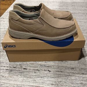 ASICS Tan Slip-On Casual Shoes Men’s Size 12 With Box - Like New